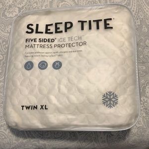 NWT Sleep Tite ice tech mattress protector (in pkg